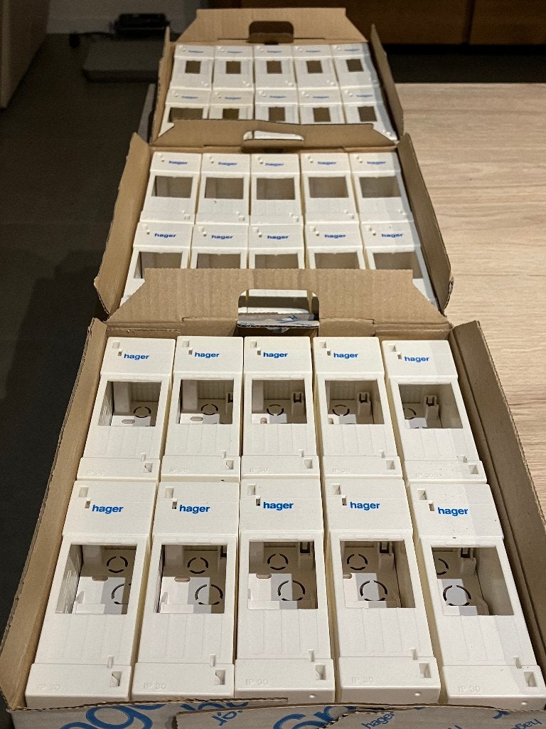 NOUVEAU : 30 * Boitier distribution Hager 2 modules - 60 % !, Bricolage & Construction, Électricité & Câbles, Neuf, Hager, Enlèvement ou Envoi