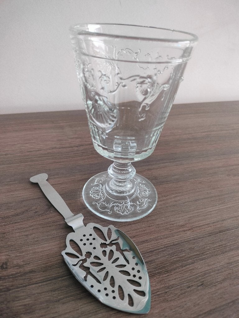 Absint glas met bijhorende absint lepel, Maison & Meubles, Cuisine | Vaisselle, Neuf, Verre ou Verres, Verre, Enlèvement