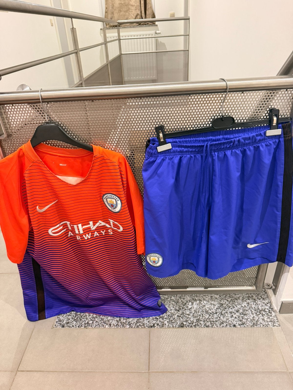 Manchester city, Sport en Fitness, Voetbal, Maat XL, Ophalen of Verzenden, Zo goed als nieuw, Shirt