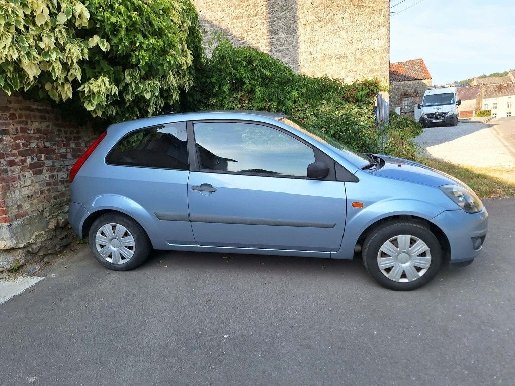 Voiture ford fiesta, Auto's, Ford, 1299 cc, Stof, Zwart, Blauw