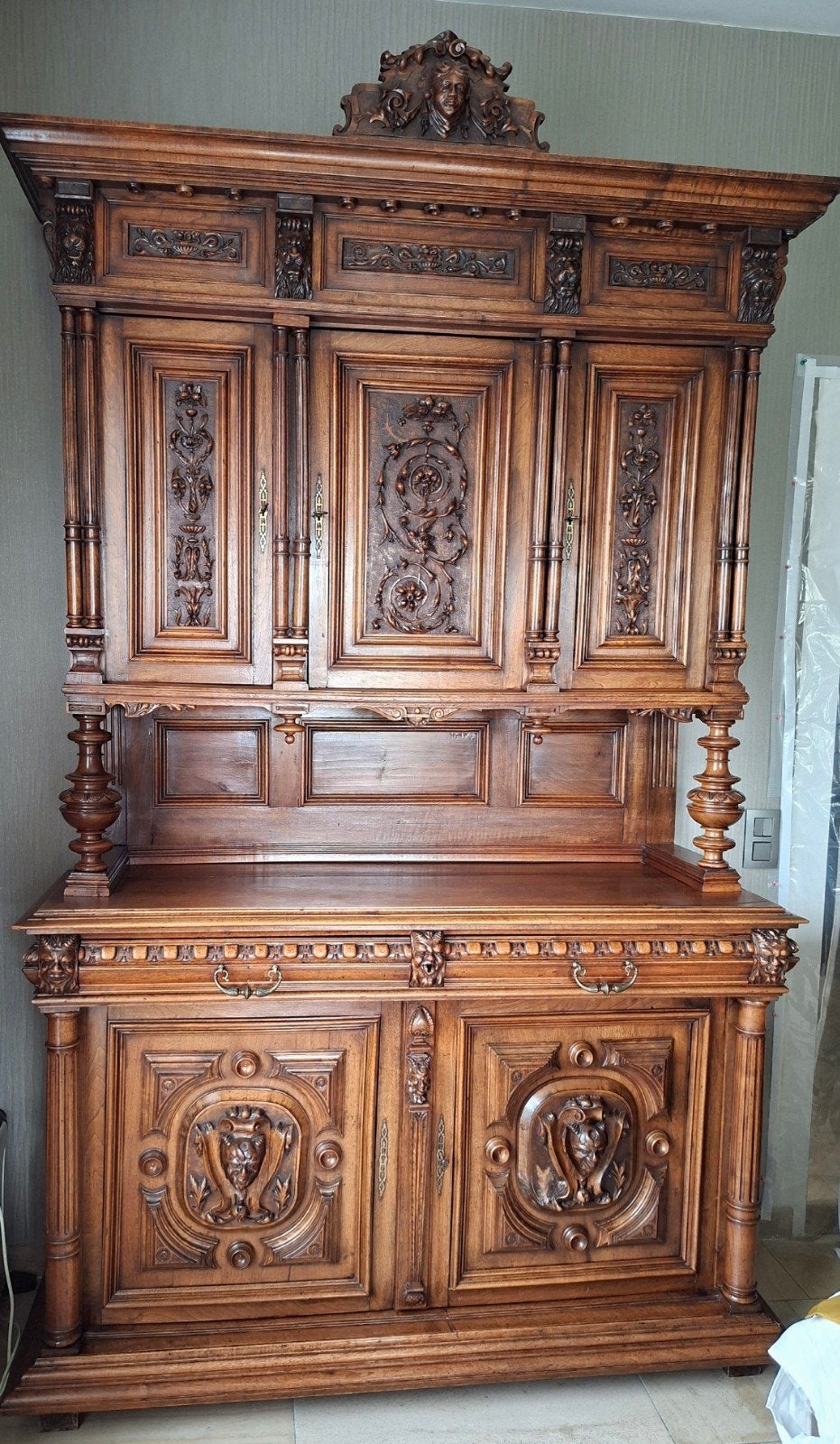Antieke kast, Ophalen