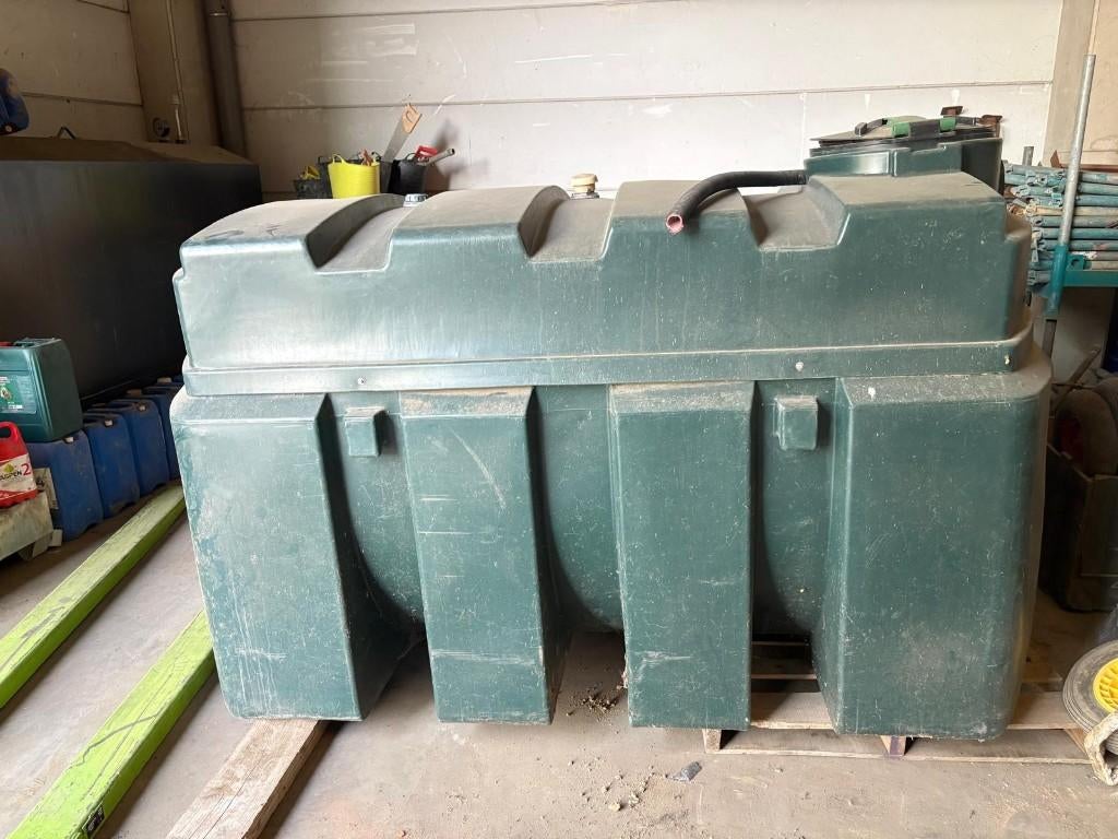 tank 2500L plastiek, Ophalen, Gebruikt