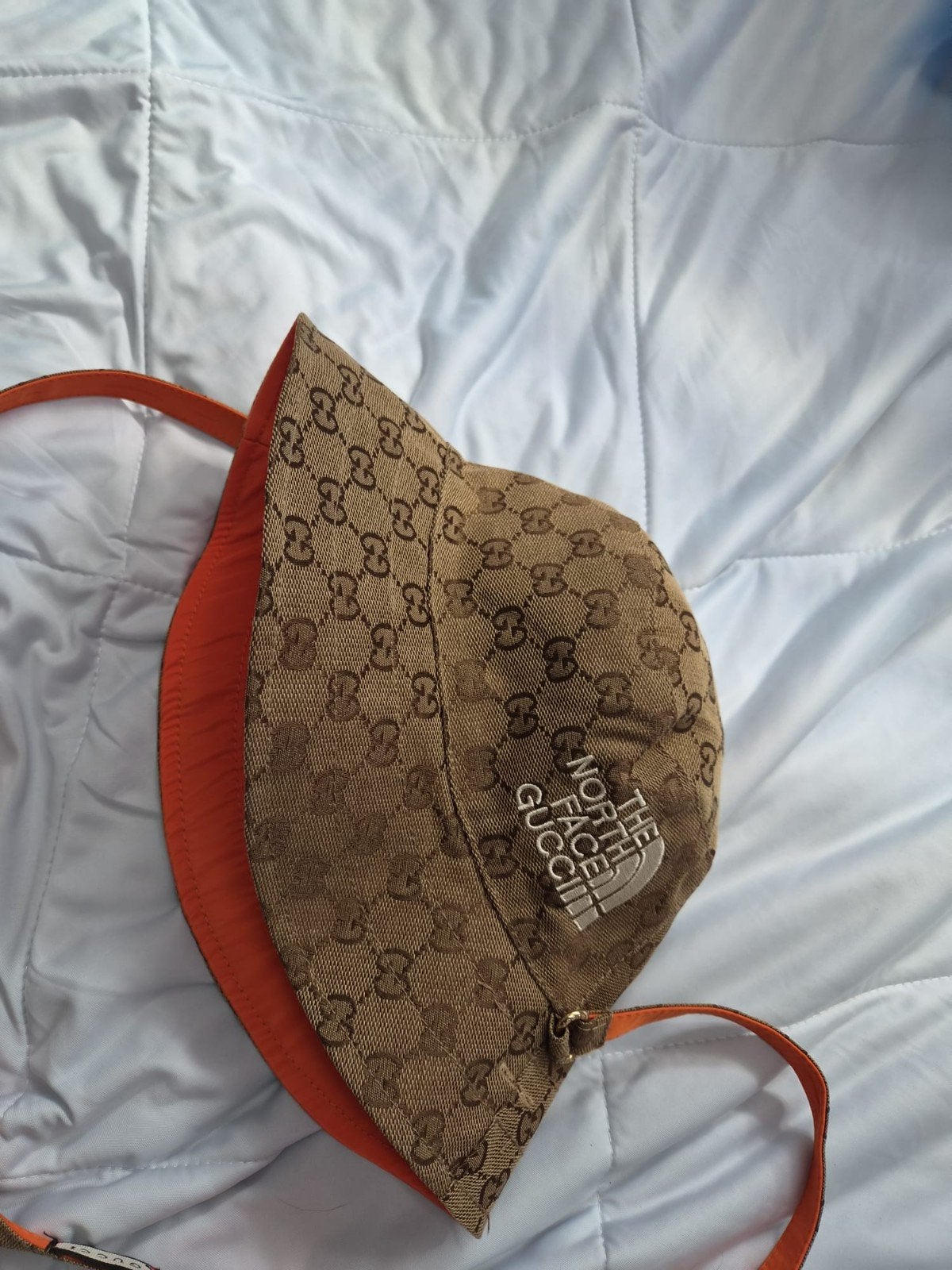 Bob Gucci, Vêtements | Hommes, Envoi