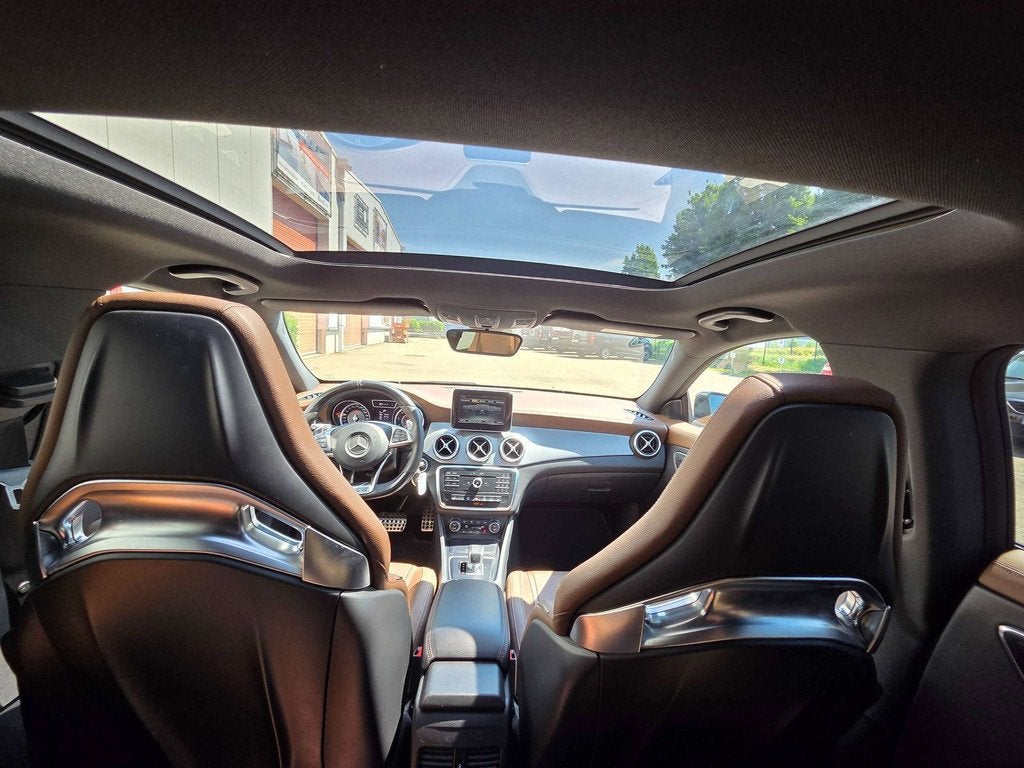 Mercedes-Benz CLA-Klasse 45 AMG 4-Matic Pano/MemoryKeyless/S, Autos, Achat, Euro 6, Entreprise, 5 portes