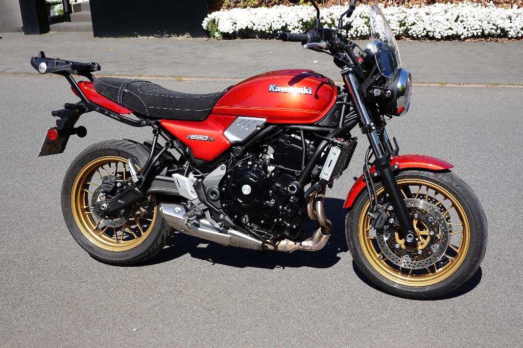 KAWASAKI  Z  650  RS, Motos, Permis Moto A, Plus de 35 kW, 2 cylindres, 650 cm³
