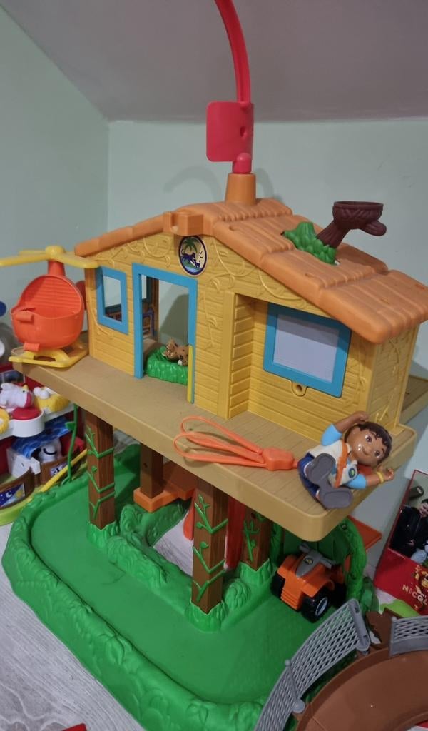 Cabane Diego et Dora, Enfants & Bébés, Enlèvement, Comme neuf