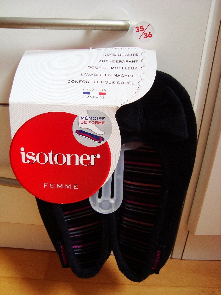 NEW pantoufles noir P36 Isotoner, Vêtements | Femmes, Neuf, Enlèvement, Pantoufles, Isotoner