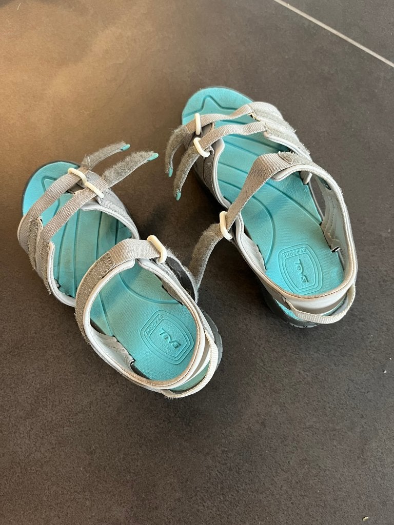 Teva sandalen, Enlèvement ou Envoi, Comme neuf, Fille