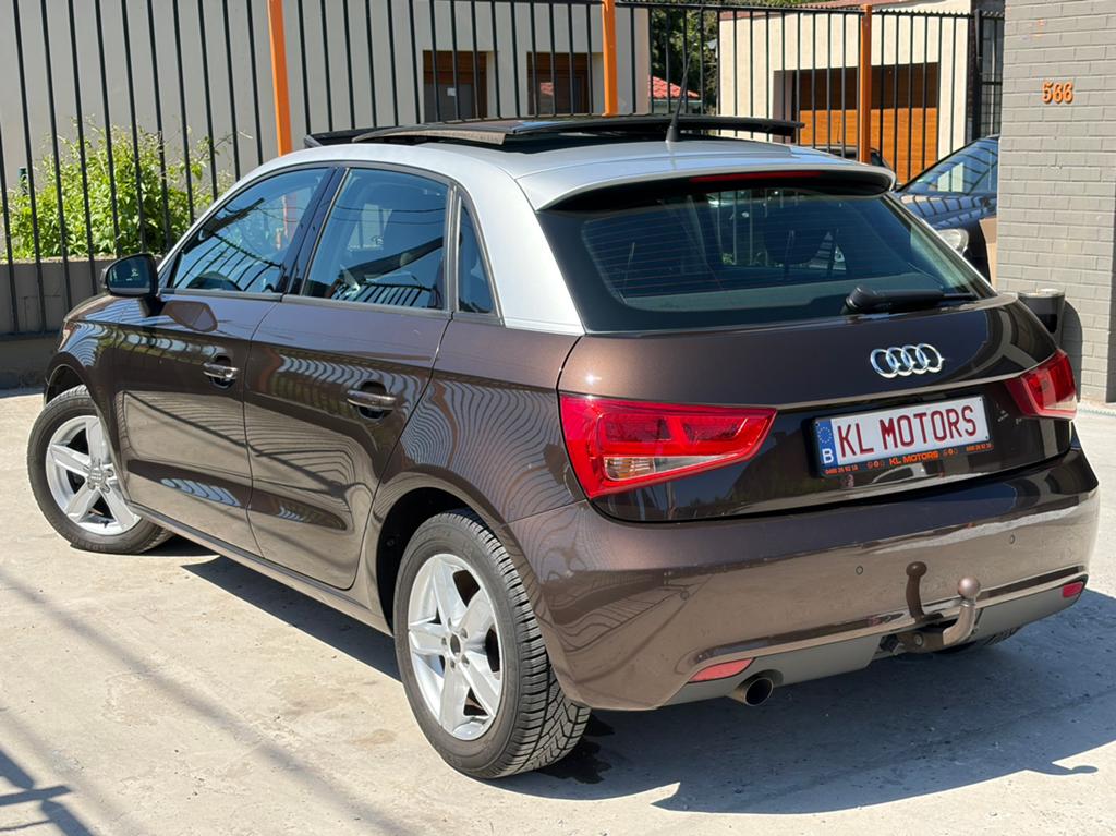 AUDI A1 SPORTBACK 1.6CR TDI 90CV 2012 167 000KM CARPASS, Auto's, Audi, Voorwielaandrijving, Euro 5, Stof, A1