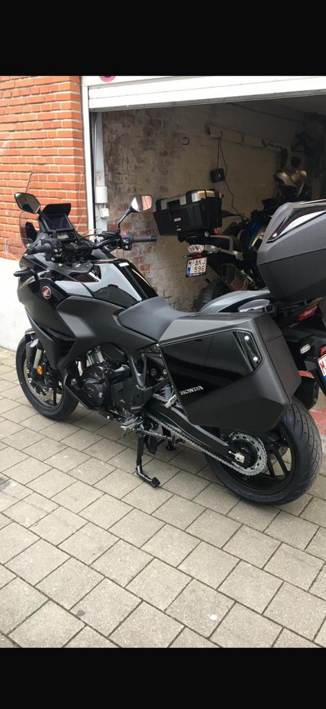 Honda NT 1100, Tourisme, Plus de 35 kW, 2 cylindres, Particulier