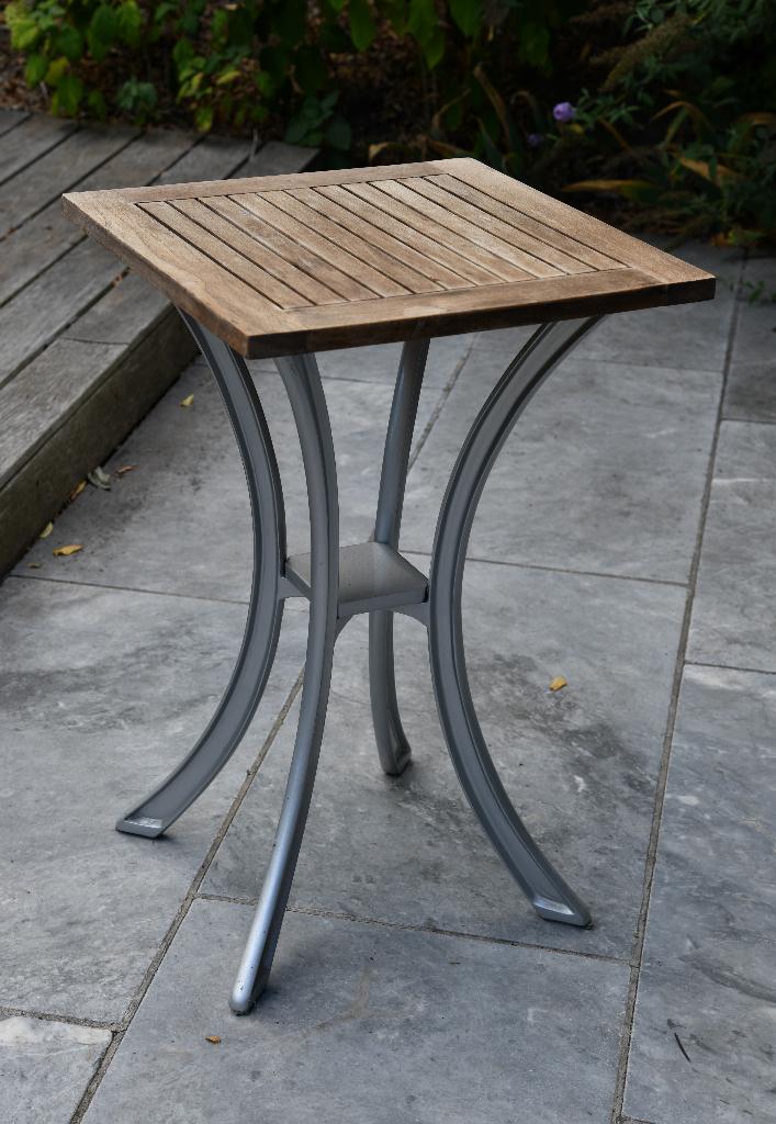 Teak bijzet tuintafel, Ophalen, Zo goed als nieuw, Vierkant, Aluminium