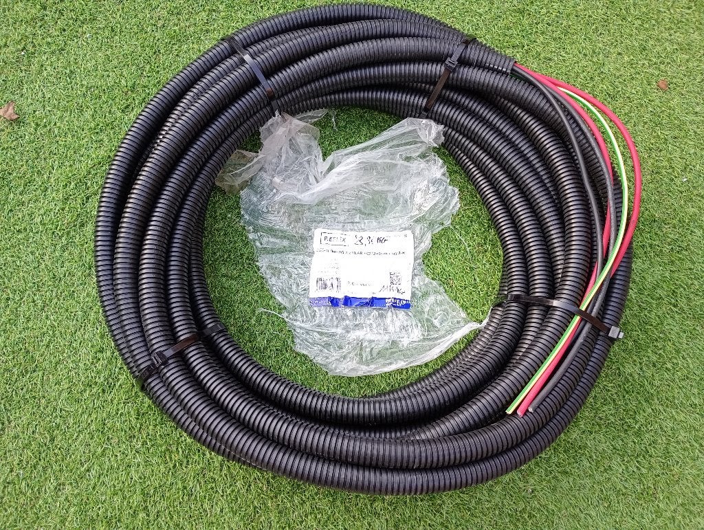Preflex buis 25mm Zwart UV stabiel + 4X SOLAR 6MM² + 1G6, Bricolage & Construction, Électricité & Câbles, Enlèvement, Neuf, Autres marques
