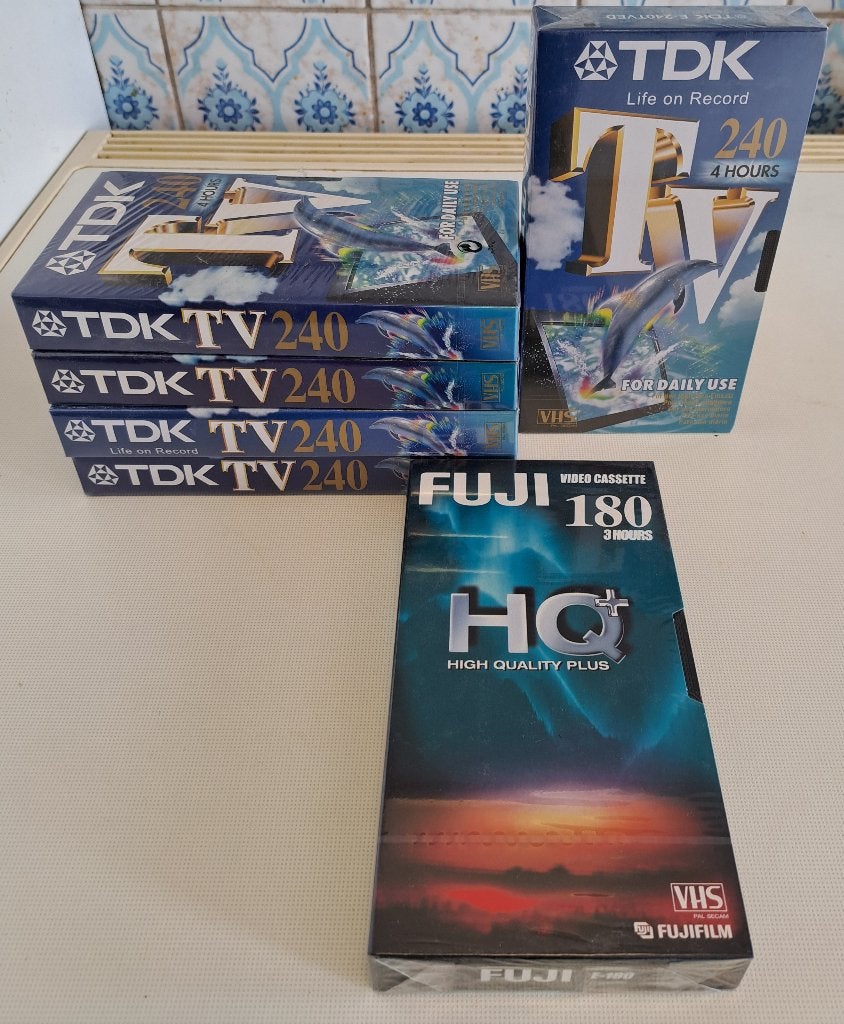 Videobanden sealed TDK TV 240 + FUJI 180 HQ 180, Ophalen