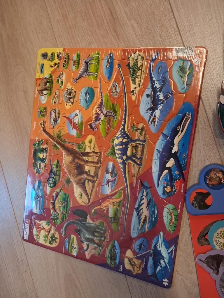 Prentenboeken, speelgoed en doremi, thema dino's, Ophalen