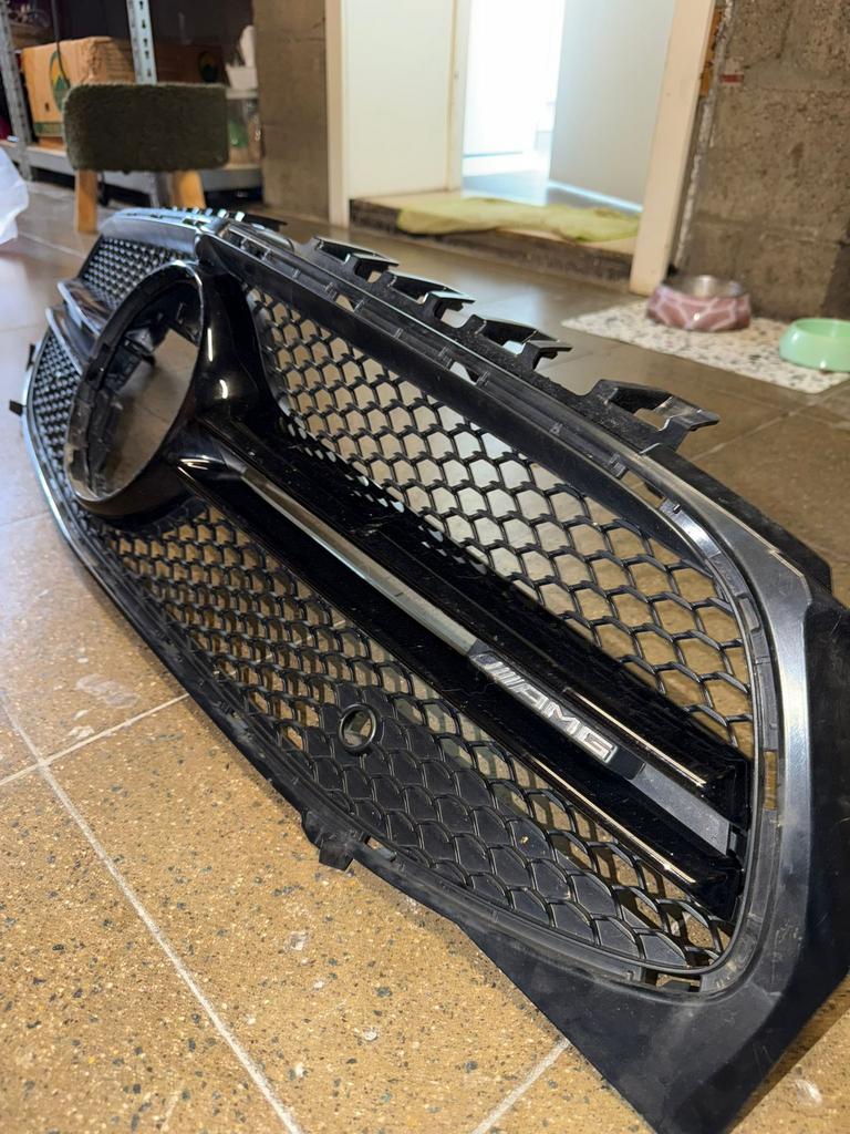 Orginele Mercedes CLA45 AMG Diamond Grill, Auto-onderdelen, Carrosserie, Voor, Ophalen