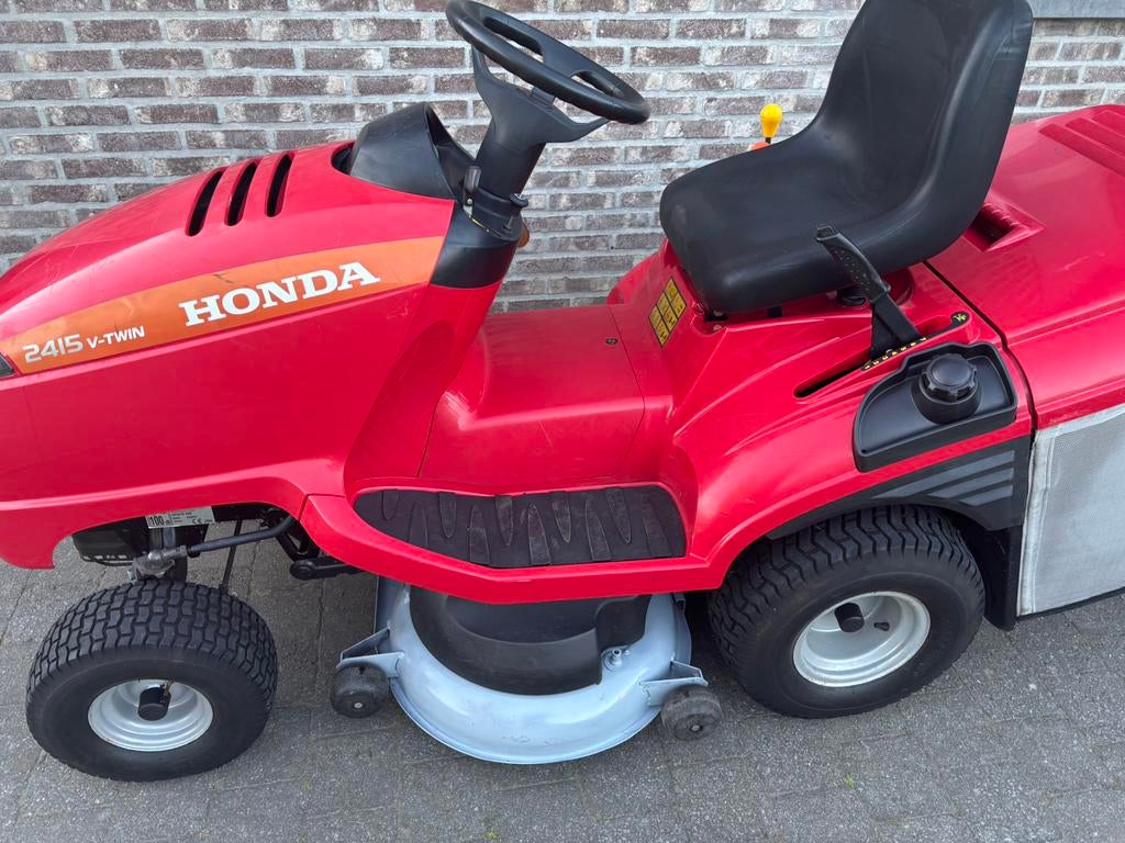 Honda 2415 zitmaaier, Ophalen, Zo goed als nieuw, Versnellingen, 90 tot 120 cm
