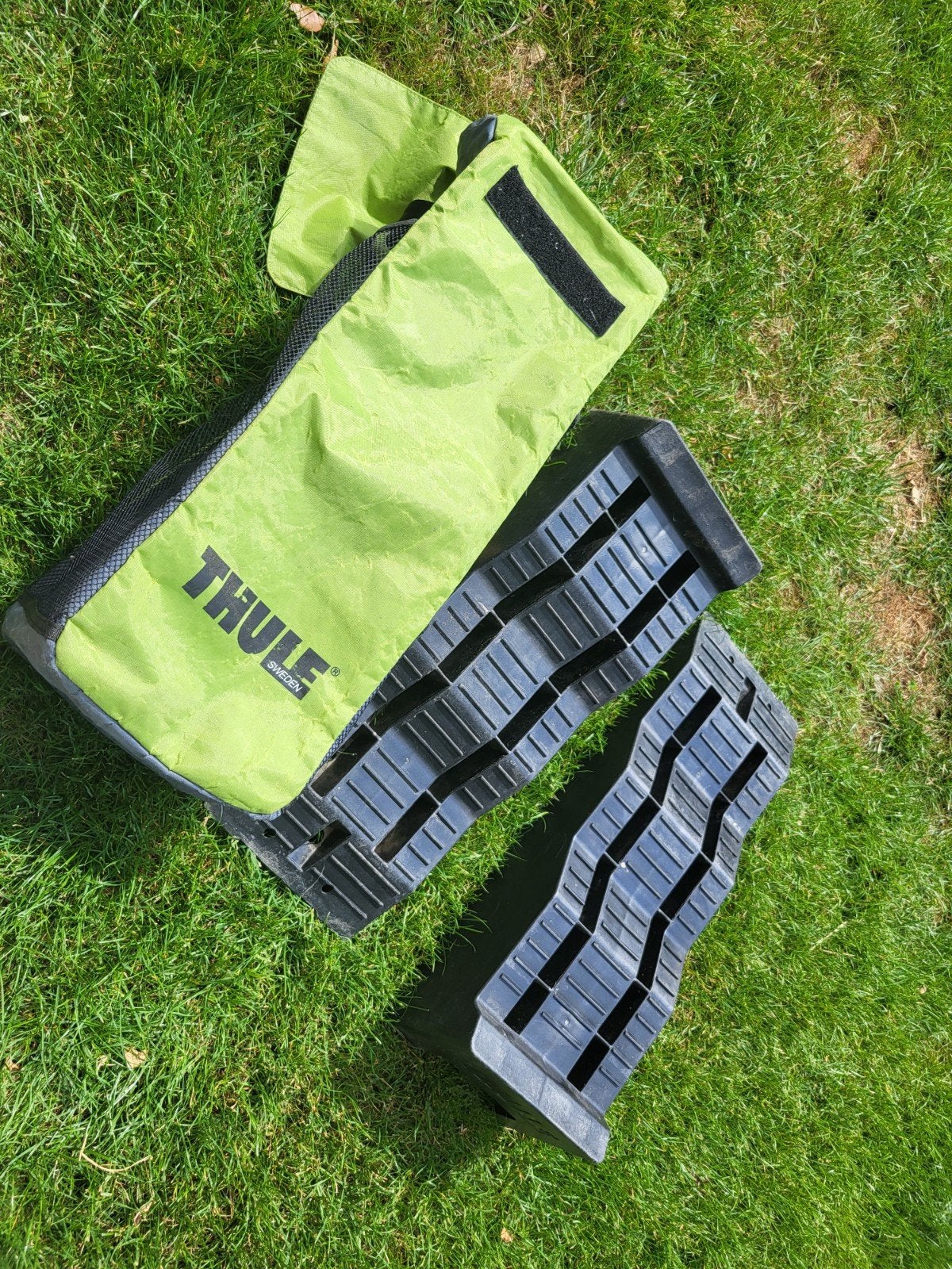 Ensemble Thule Levellers/Driveway avec sac de rangement, Caravanes & Camping, Enlèvement
