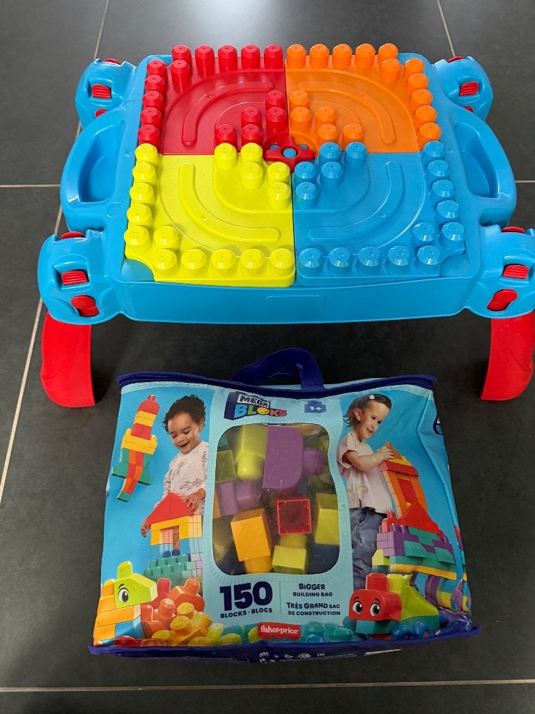 Tafel van Fischer-price (mega blocks )en tas met 150 blokken, Enlèvement, Comme neuf, Megabloks