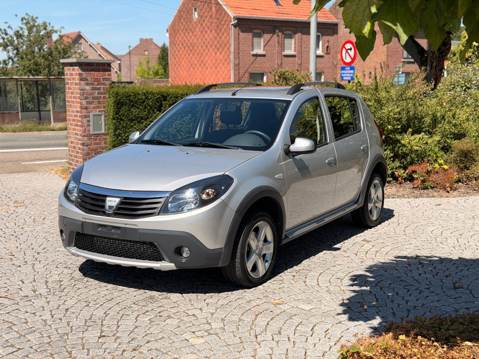 Dacia sandero stepway/ 12 000km!!! Diesel 1.5 airco, Auto's, Diesel, Particulier, Euro 4, Sandero Stepway