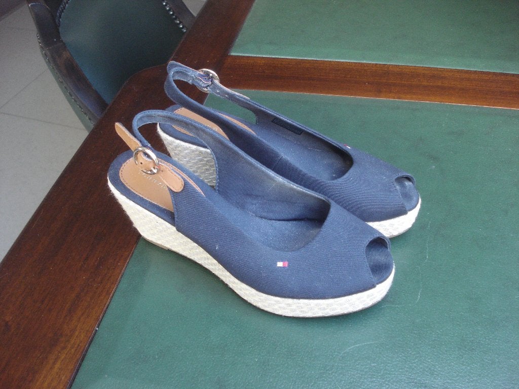 Tommy Hilfiger blauwe sandalen, dames. mt 36, Kleding | Dames, Schoenen, Tommy hilfiger, Blauw, Zo goed als nieuw, Sandalen of Muiltjes
