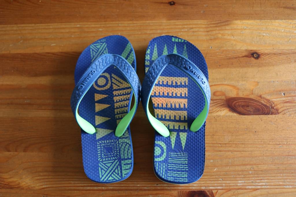 Teenslippers maat 27/28 (Olaian), Ophalen, Gebruikt, Jongen of Meisje, Overige typen