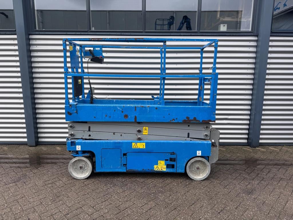 Genie GS2032 Hoogwerker Schaarhoogwerker (bj 2013), Articles professionnels, Machines & Construction | Ascenseurs, Échafaudages & Échelles