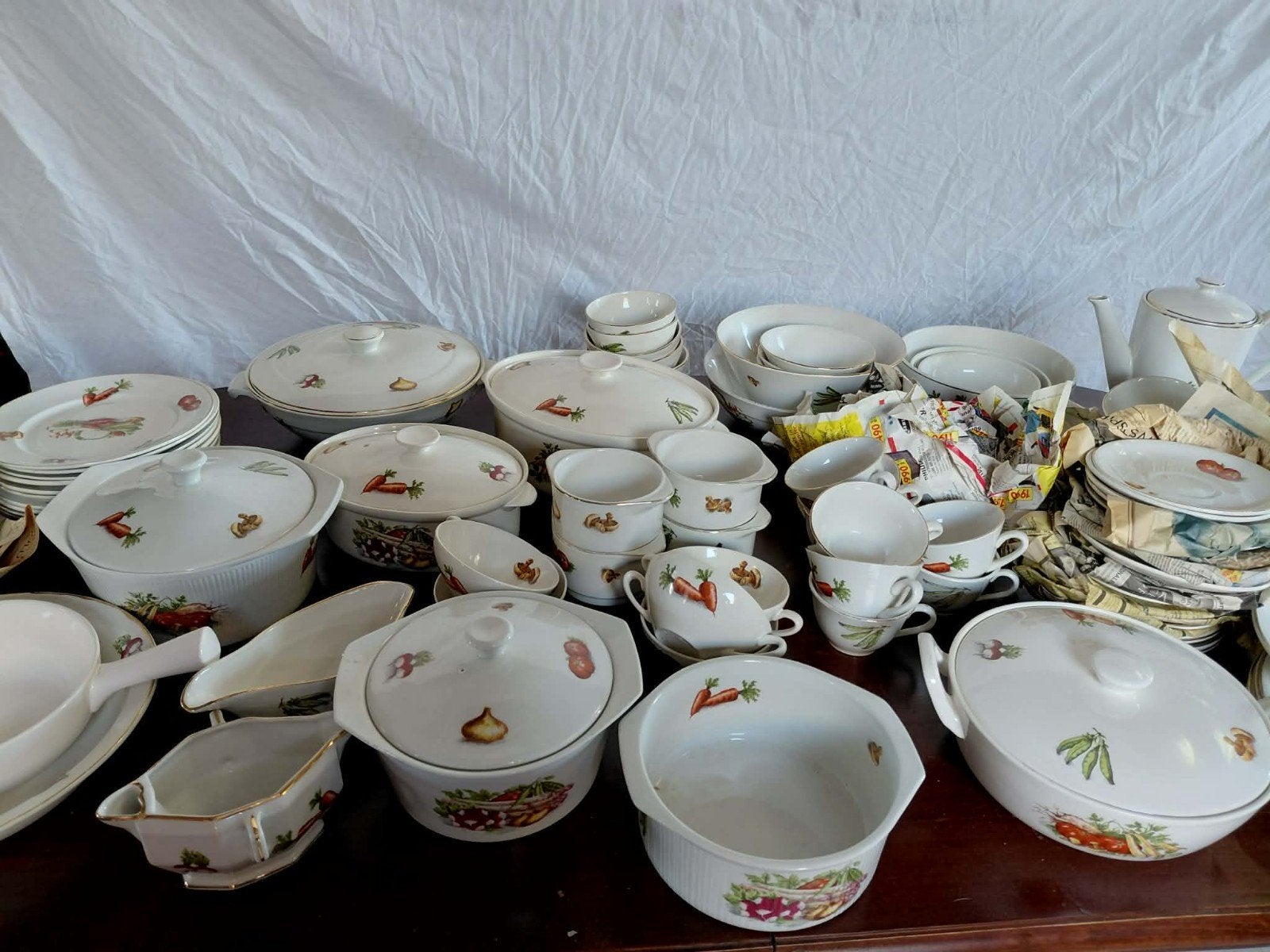 Eet- en koffieservies vintage le potager, Antiek en Kunst, Ophalen