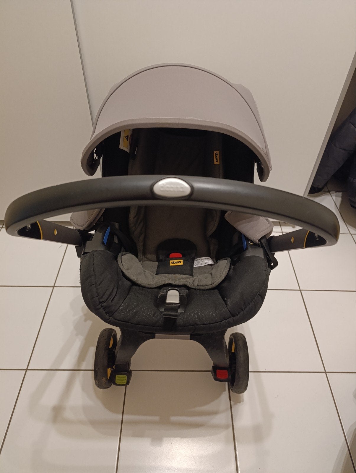 DOONA autostoel + Isofix en veel accessoires, Ophalen, Isofix