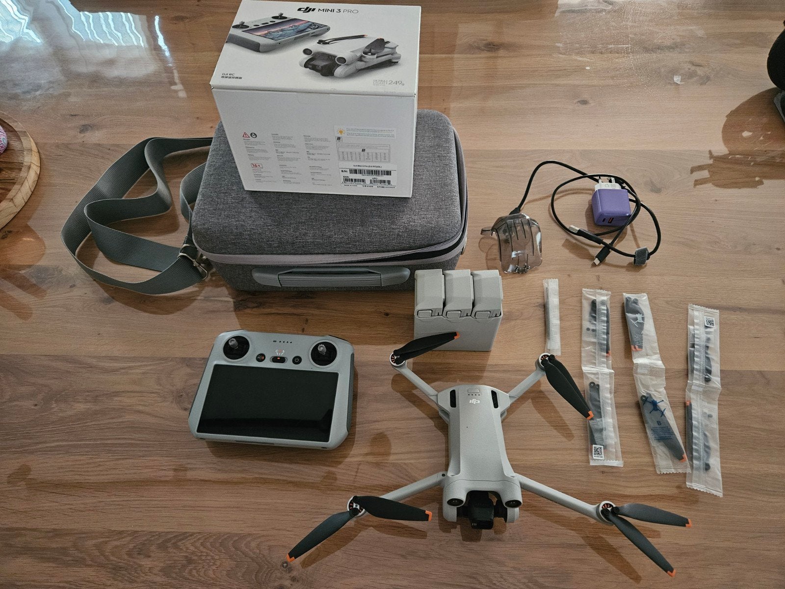DJI MINI 3 PRO (Fly more combo), TV, Hi-fi & Vidéo, Drones, Comme neuf, Drone professionnel, Qualité supérieure, DJI, Moins de 250 g