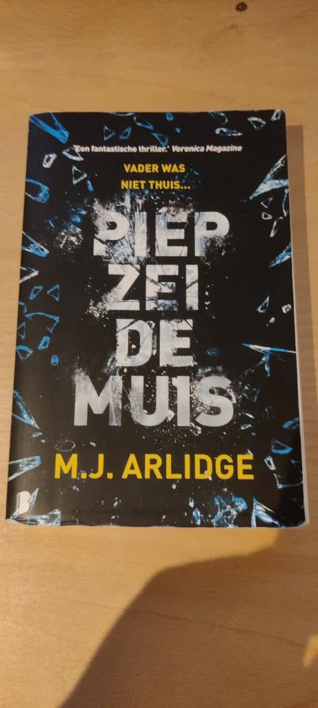 M.J. Arlidge - Piep zei de muis, Boeken, Ophalen, M.J. Arlidge