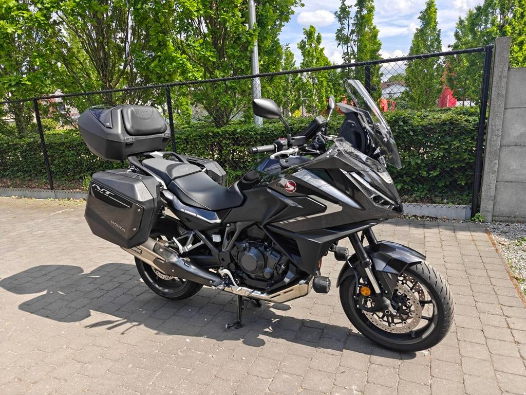 Honda NT1100 2025 quickshift zgan, Motoren, Particulier, Nieuw, Cruise Control