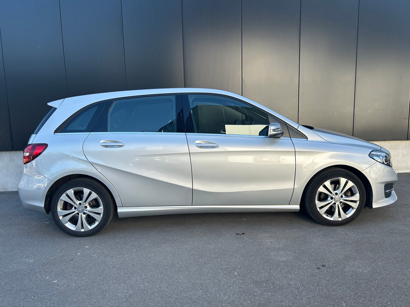 Mercedes B200i / Automaat / Navi / Leder / 1ste Eigenaar, Auto's, Automaat, Leder en Stof, Bedrijf, Berline
