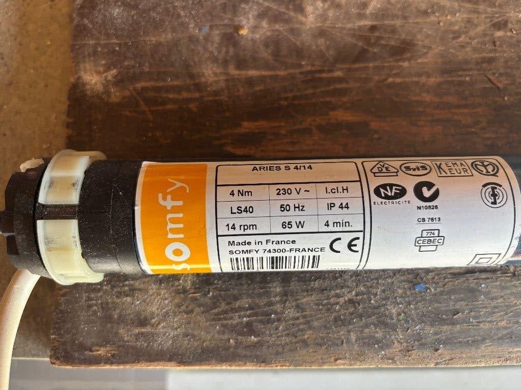 Moteur volet Somfy, Enlèvement ou Envoi, Comme neuf, Moins de 100 cm, Fonctionnement électrique