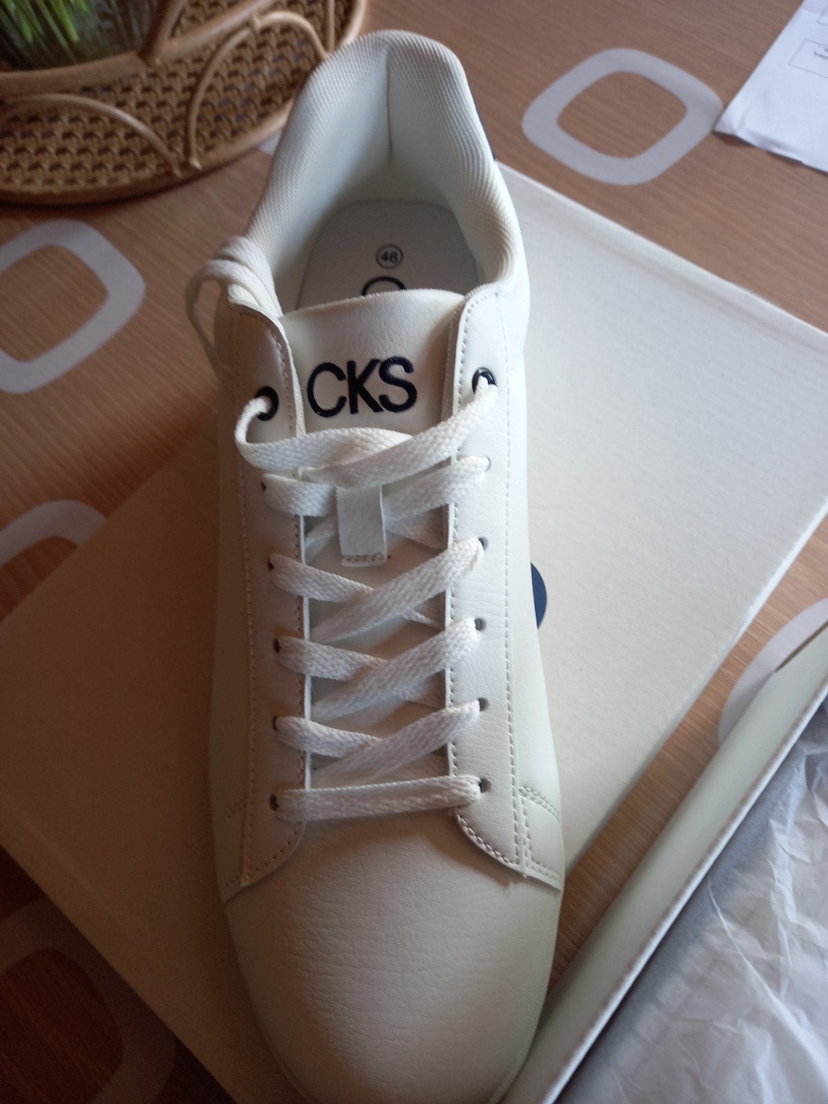 Nieuw in doos: Witte CKS Sneakers – Maat 46, Kleding | Heren, Schoenen, Ophalen, Wit, Sneakers
