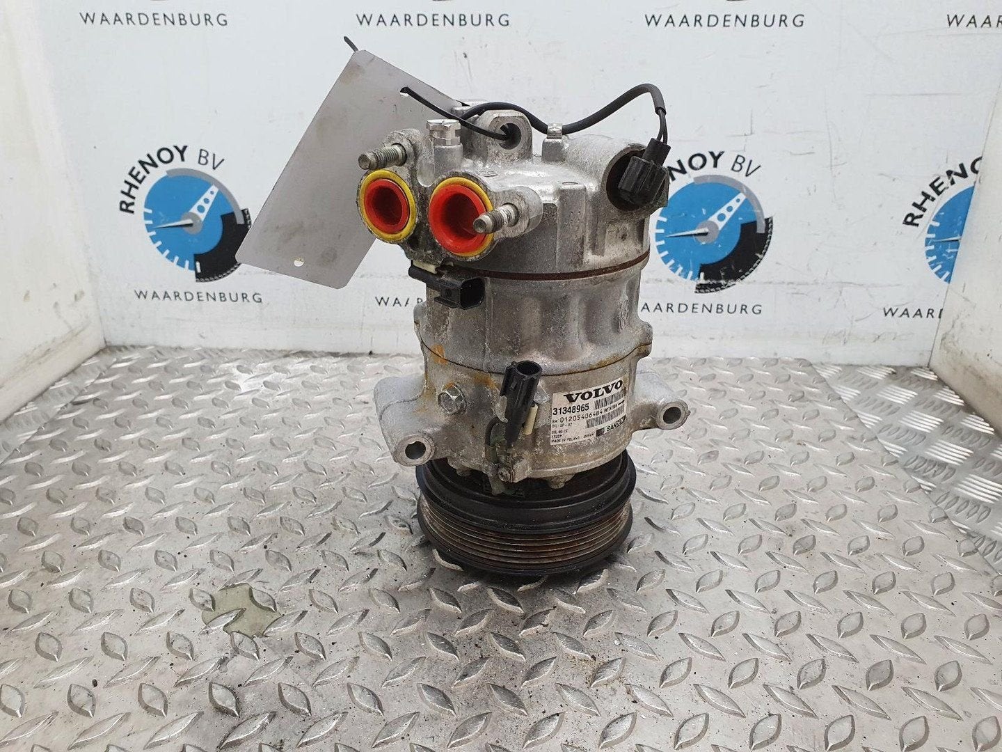 VOLVO V40 2.0 D4 Summum Bns AIRCO COMPRESSOR / AIRCOPOMP 360, Enlèvement ou Envoi, Utilisé, ARN reconnu