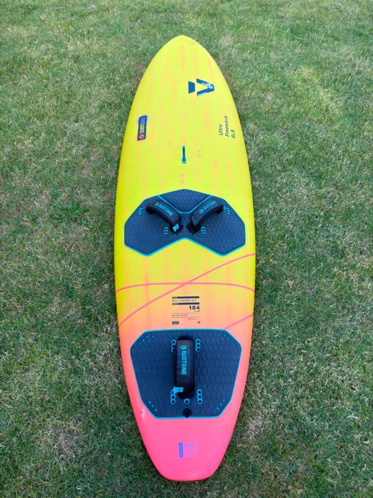 Duotone Ultra Freewave SLS 104 2026, Sports nautiques & Bateaux, Planche à voile