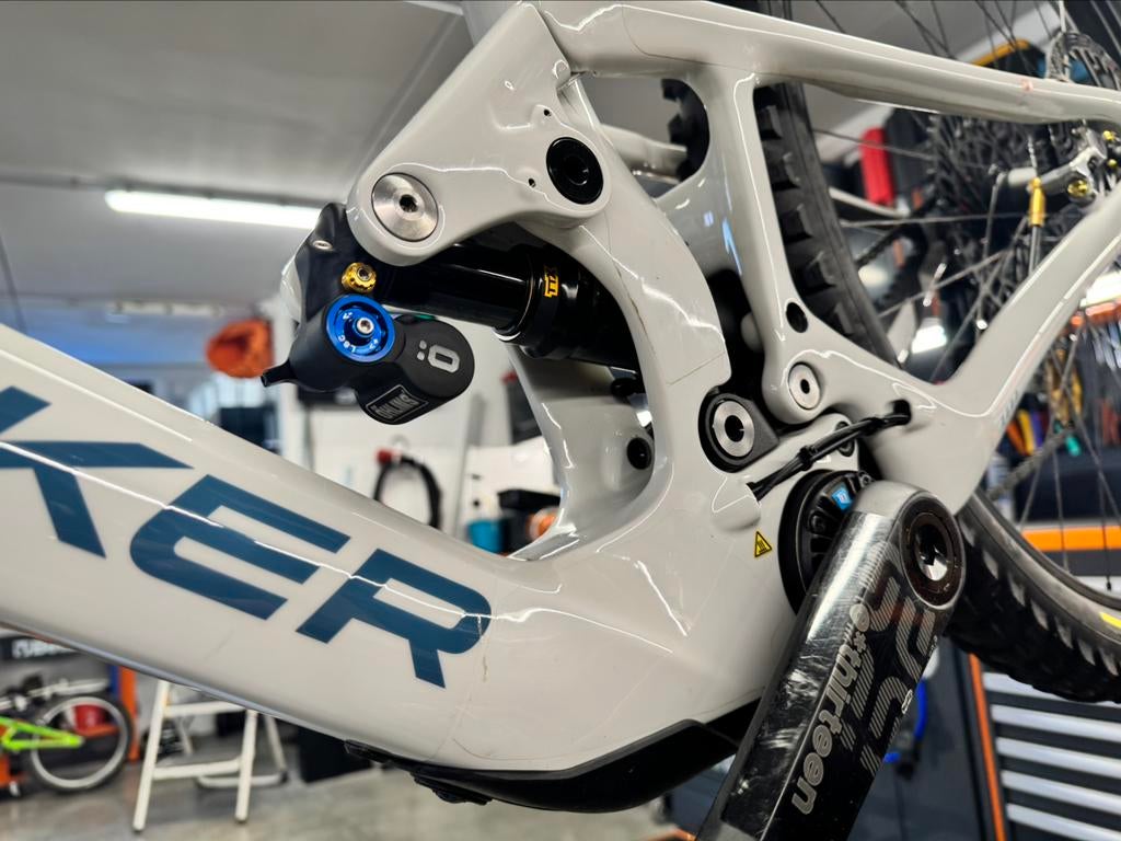 Mondraker in de buurt van RR, Fietsen en Brommers, Nieuw, Ophalen, Overige merken, Heren