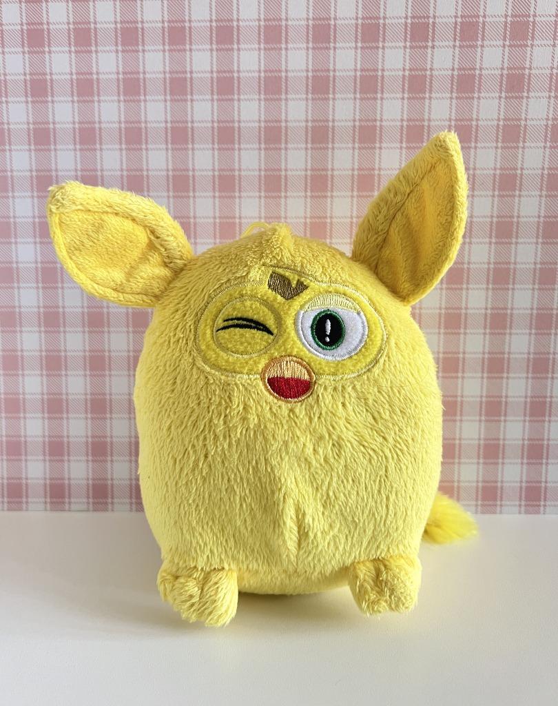 Petite peluche Furby jaune - 2012, Kinderen en Baby's, Speelgoed | Knuffels en Pluche, Gebruikt, Overige typen, Ophalen of Verzenden