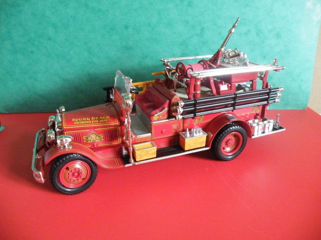 ROAD SIGNATURE models 1931 Seagrave Fire Truck 1/32 pompiers, Ophalen, Zo goed als nieuw, Bus of Vrachtwagen, Overige merken