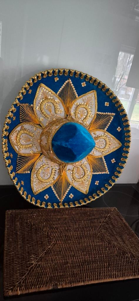 Mexicaanse Sombrero hoed, Ophalen