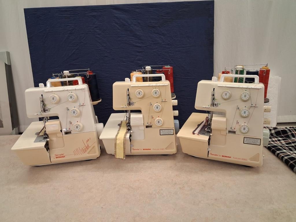Bernina 004D lockmachine led verlichting geheel gereviseerd, Hobby en Vrije tijd, Naaimachines en Toebehoren, Ophalen, Lockmachine