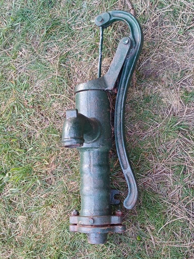 Pompe à eau ancienne, Antiquités & Art, Enlèvement ou Envoi