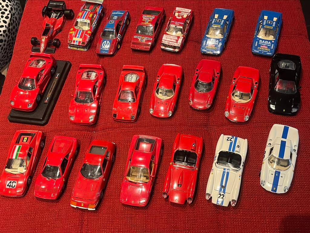 Ferrari models 1:24, Enlèvement, Comme neuf