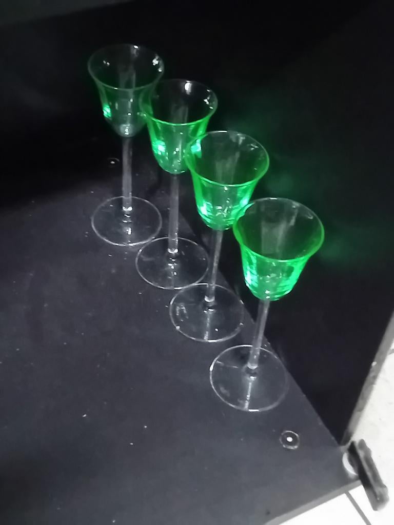 4 ancien verres en ouraline, Enlèvement ou Envoi, Utilisé, Verres et Verres à shot
