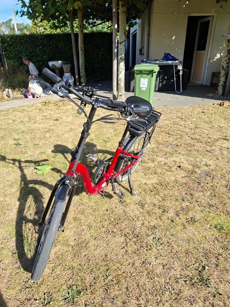Velo electrique pliant lacros.Tres bien., Enlèvement