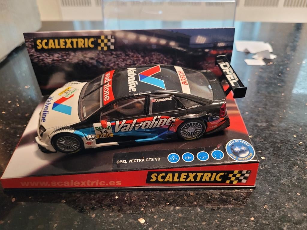 Voiture à sous Scalextric Opel Vectra GTS V8, Hobby & Loisirs créatifs, Enlèvement ou Envoi, Comme neuf