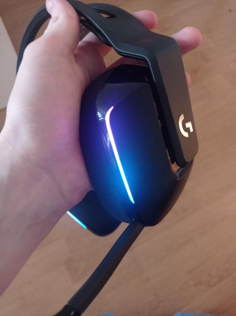Logitech g733 draadloos +muis Logitech als cadeau, Ophalen, Logitech, Mute-functie, Zo goed als nieuw