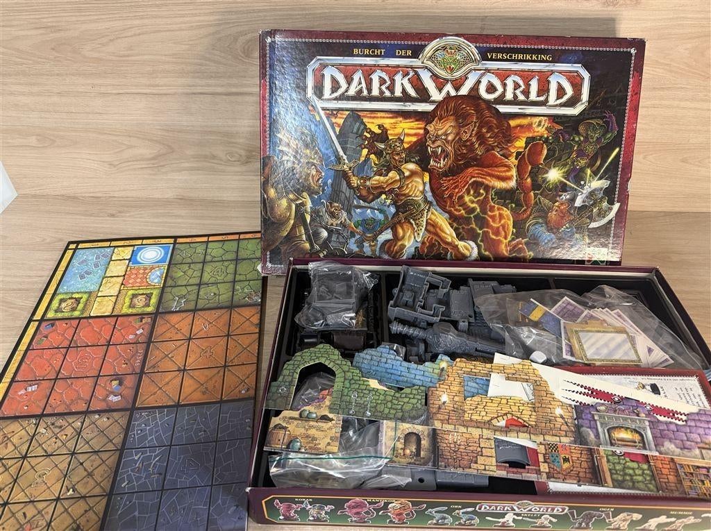 Darkworld - burcht der verschrikking - s6484, Hobby en Vrije tijd, Verzenden, Zo goed als nieuw