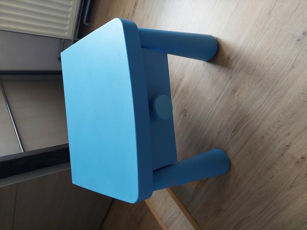 Te koop kindertafel, Ophalen, Zo goed als nieuw