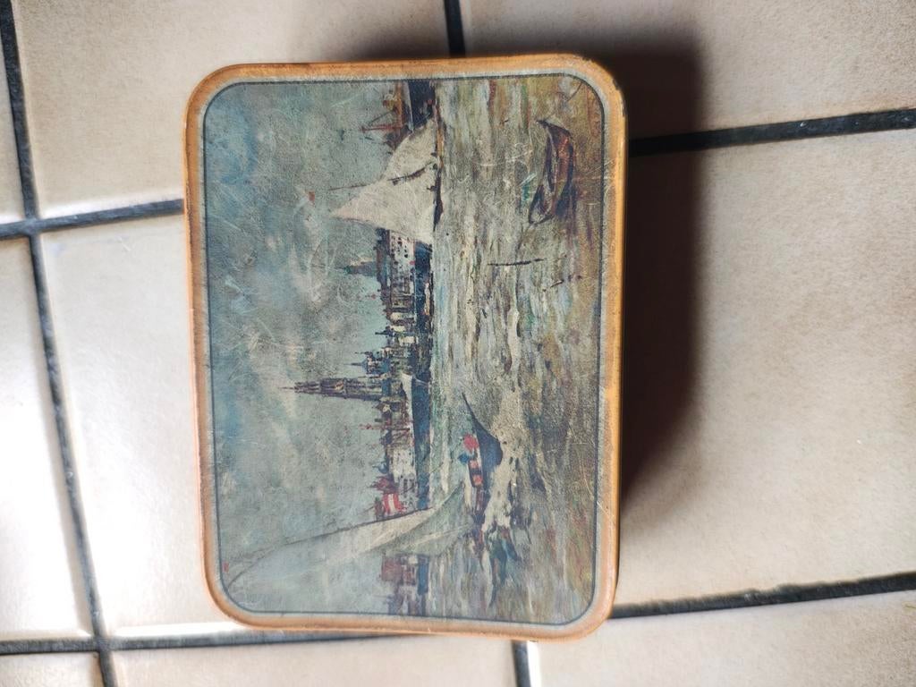 Ancienne boîte à tabac, Enlèvement ou Envoi, Utilisé